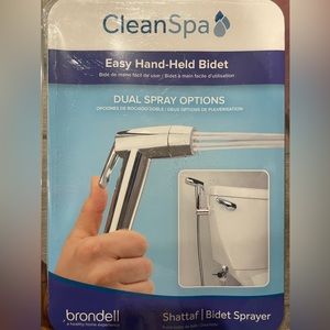 Hand held Bidet